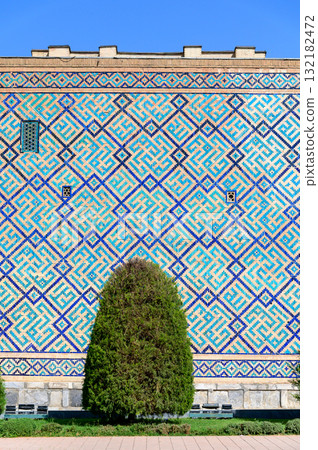Beautiful view of Registan Square in Samarkand, Uzbekistan 132182472