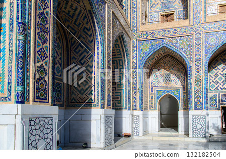 Beautiful view of Registan Square in Samarkand, Uzbekistan 132182504
