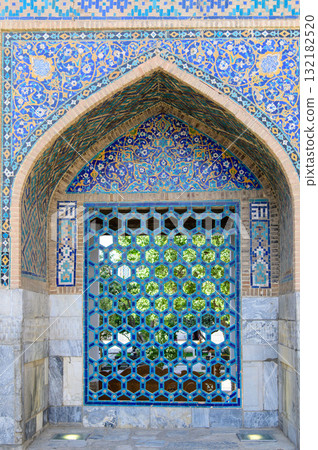Beautiful view of Registan Square in Samarkand, Uzbekistan 132182520