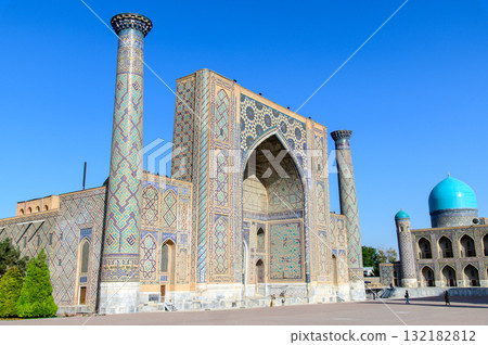 Beautiful view of Registan Square in Samarkand, Uzbekistan 132182812