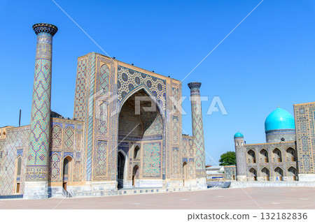 Beautiful view of Registan Square in Samarkand, Uzbekistan 132182836
