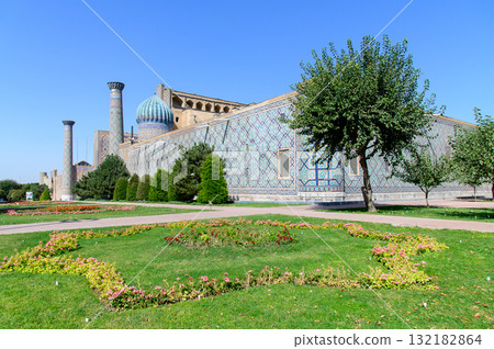 Beautiful view of Registan Square in Samarkand, Uzbekistan 132182864