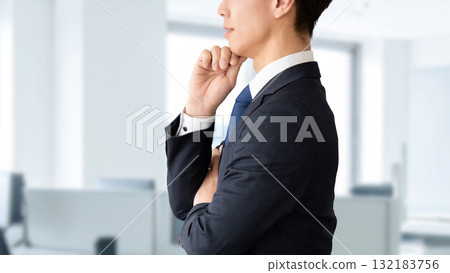 男性商人的思考 男性商人的思考 132183756