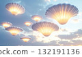 漂浮在空中的未來式貝殼形氣球 132191136