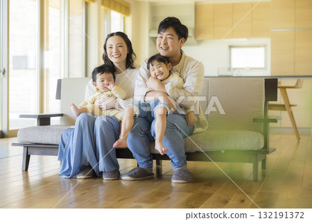 家庭的客廳 132191372