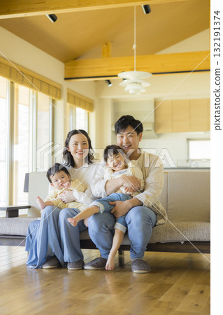 家庭的客廳 132191374