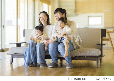 家庭的客廳 132191379