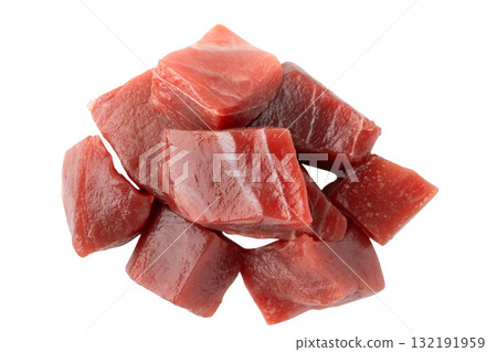 透明背景上的大眼鮪魚塊生魚片(png) 透明背景上的大眼鮪魚塊生魚片(png) 132191959