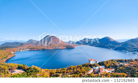 榛名山(秋季):從歌舞伎山和鈴岩眺望的景色 榛名山(秋季):從歌舞伎山和鈴岩眺望的景色 132192665