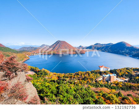 Mount Haruna (Autumn): View from Mount Kabuki and Suzuriiwa 132192736