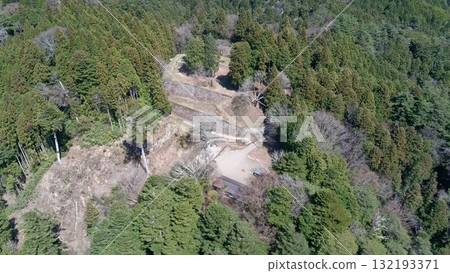 美濃國岩村城，俯瞰主天守閣和石牆 132193371