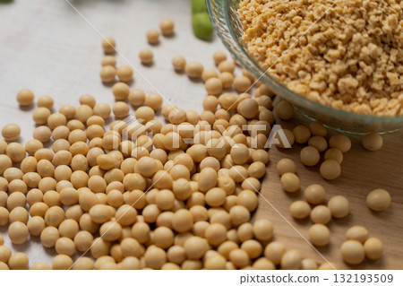 碗裡的大豆 碗裡的大豆 132193509