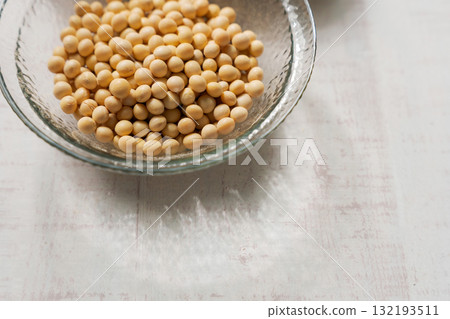 碗裡的大豆 碗裡的大豆 132193511