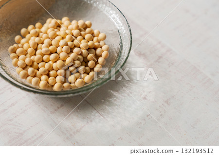 碗裡的大豆 碗裡的大豆 132193512