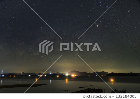 Winter starry scenery in Setouchi: rising Scorpius and the Milky Way Winter starry scenery in Setouchi: rising Scorpius and the Milky Way 132194003
