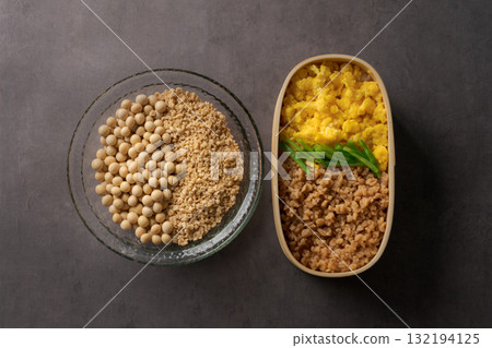 用大豆肉製成的肉末便當 132194125