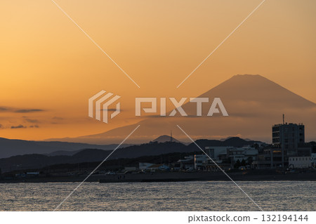 Scenery from Chigasaki Coast, Kanagawa Prefecture 132194144