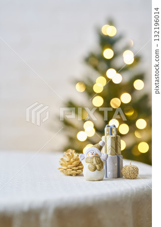 Snowman figurine and Christmas tree Christmas image Snowman figurine and Christmas tree Christmas image 132196014