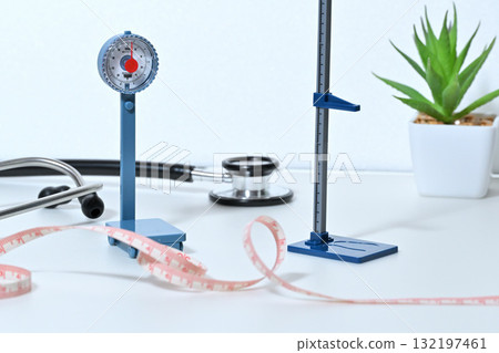 Health checkups, regular health checkups, comprehensive medical examinations, and physical examinations Health checkups, regular health checkups, comprehensive medical examinations, and physical examinations 132197461