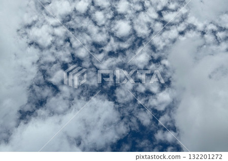 天空在雲彩中 天空在雲彩中 132201272