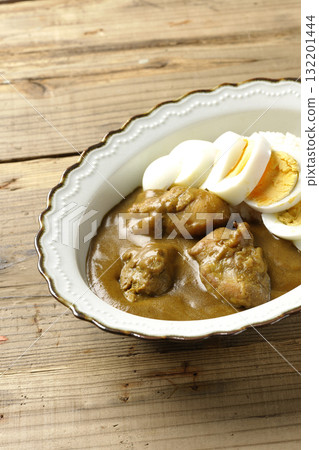 雞肉咖哩煮蛋 132201444