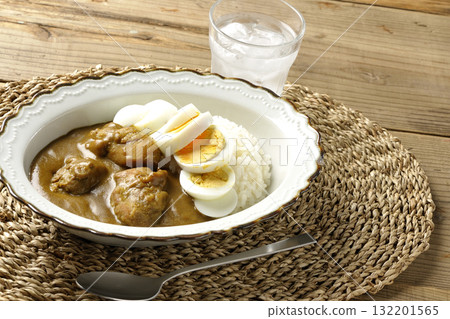 雞肉咖哩煮蛋 132201565