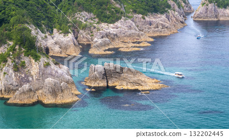Iwami Blue Uradome Coast 132202445