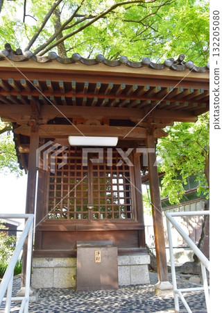 Nagoya City: Bentendo Hall and fresh greenery at Kasadera Kannon Temple (Kasadera Temple) 132205080