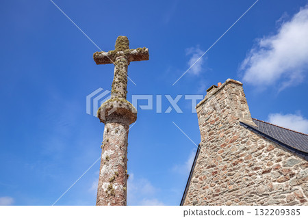 Parish close church of Bodilis, finistere, brittany, france 132209385