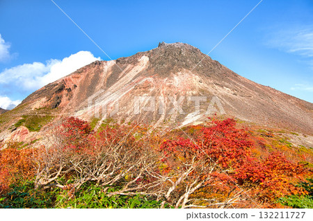 栃木縣那鬚町紅葉染紅的茶臼山 栃木縣那鬚町紅葉染紅的茶臼山 132211727
