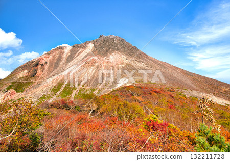 栃木縣那鬚町紅葉染紅的茶臼山 132211728