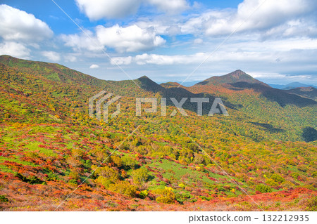 Mount Asahi seen from Mount Akamen, dyed in autumn leaves in Saigo Village, Fukushima Prefecture 132212935