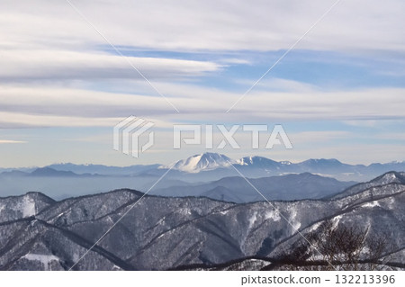 Winter in Joetsu, Mount Asama seen from Mount Mikuni Winter in Joetsu, Mount Asama seen from Mount Mikuni 132213396