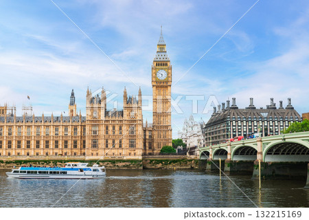 倫敦：泰晤士河和威斯敏斯特宮 132215169