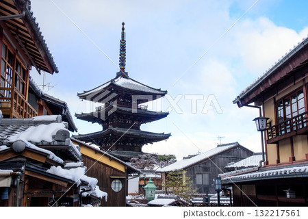 雪天的八坂塔 雪天的八坂塔 132217561