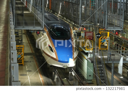 建設中的北陸新幹線W7系 132217981