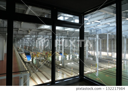 Hokuriku Shinkansen W7 series under construction 132217984