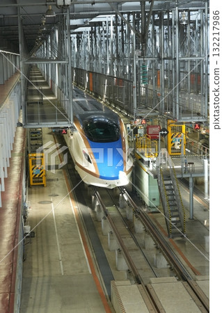 Hokuriku Shinkansen W7 series under construction 132217986