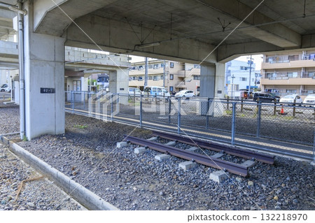 JR東海交通株式會社大台站高架軌道下安裝用途不明的軌道 132218970