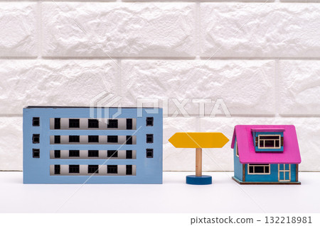 Image comparing detached houses and condominiums 132218981