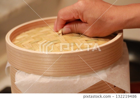 Steamer image 132219486