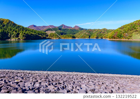 秋季：宮城縣二石水壩 132219522