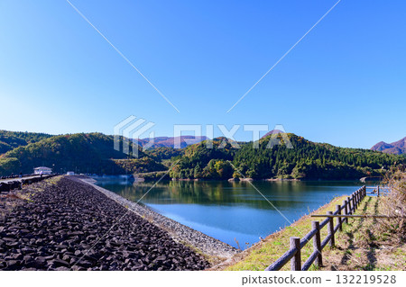 秋季：宮城縣二石水壩 132219528