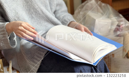 Opening a file while decluttering Opening a file while decluttering 132223258