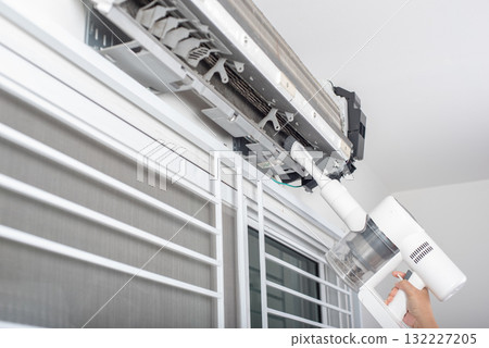 Cleaning air conditioner indoor unit 132227205