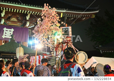 Lantern parade ceremony at Ikegami Honmonji Temple, Tokyo Lantern parade ceremony at Ikegami Honmonji Temple, Tokyo 132228654