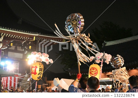 Lantern parade ceremony at Ikegami Honmonji Temple, Tokyo 132228674