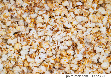 background of fresh popcorn 132233096