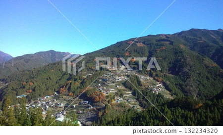 The beautiful mountain range and scenery of Misakubo Town, Hamamatsu City, as seen from the Takane Castle ruins The beautiful mountain range and scenery of Misakubo Town, Hamamatsu City, as seen from the Takane Castle ruins 132234320