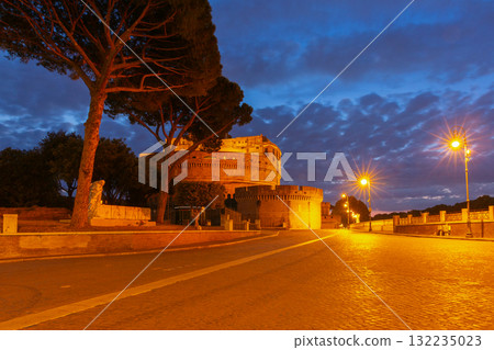 Castel Sant Angelo at dawn in Rome, Italy Castel Sant Angelo at dawn in Rome, Italy 132235023